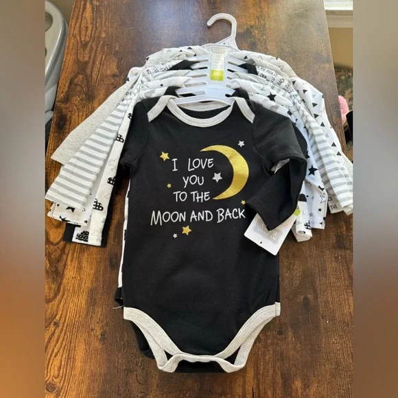 NWT Hudson Baby Cotton Long Sleeve Body Suit Size 6-9 months 7pk Neutral Colors - Picture 1 of 2